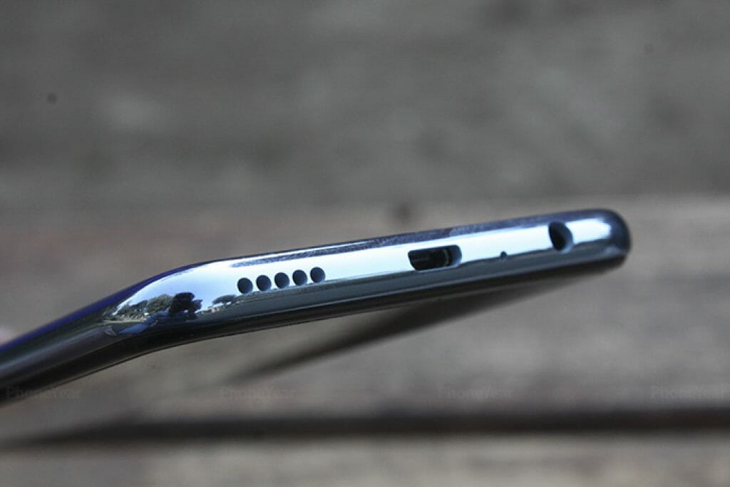 Honor 10 Lite charging port