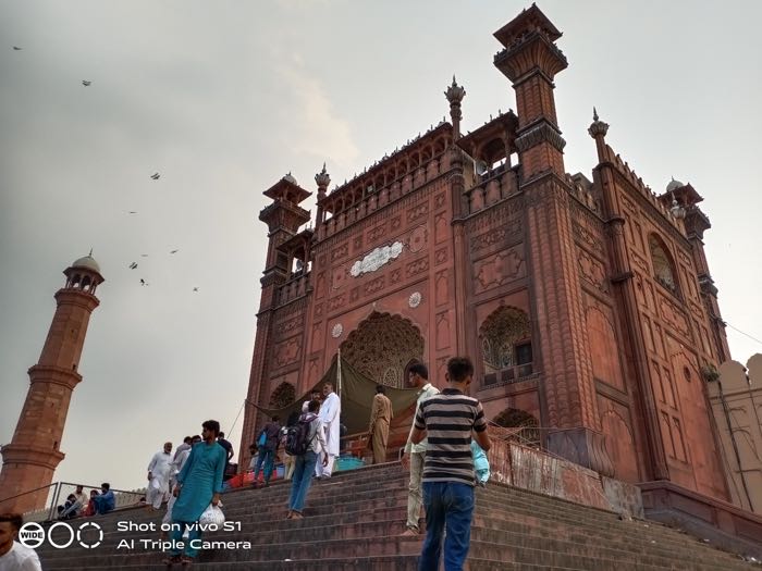 Badshahi mosque, HDR off