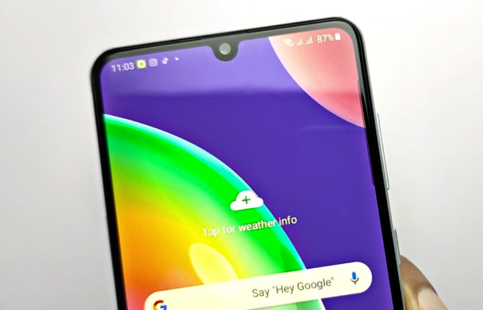 Samsung Galaxy A31 notch-display-a